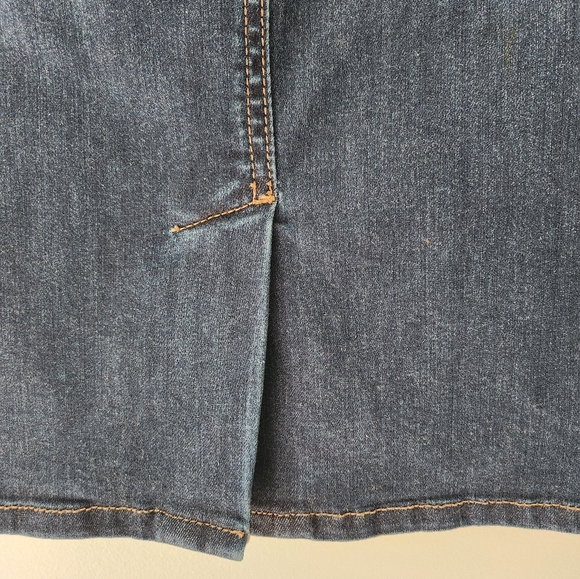 Talbots Denim Blue Jean Skirt 5 pocket Knee length Dark wash Sz 6 - Picture 4 of 4